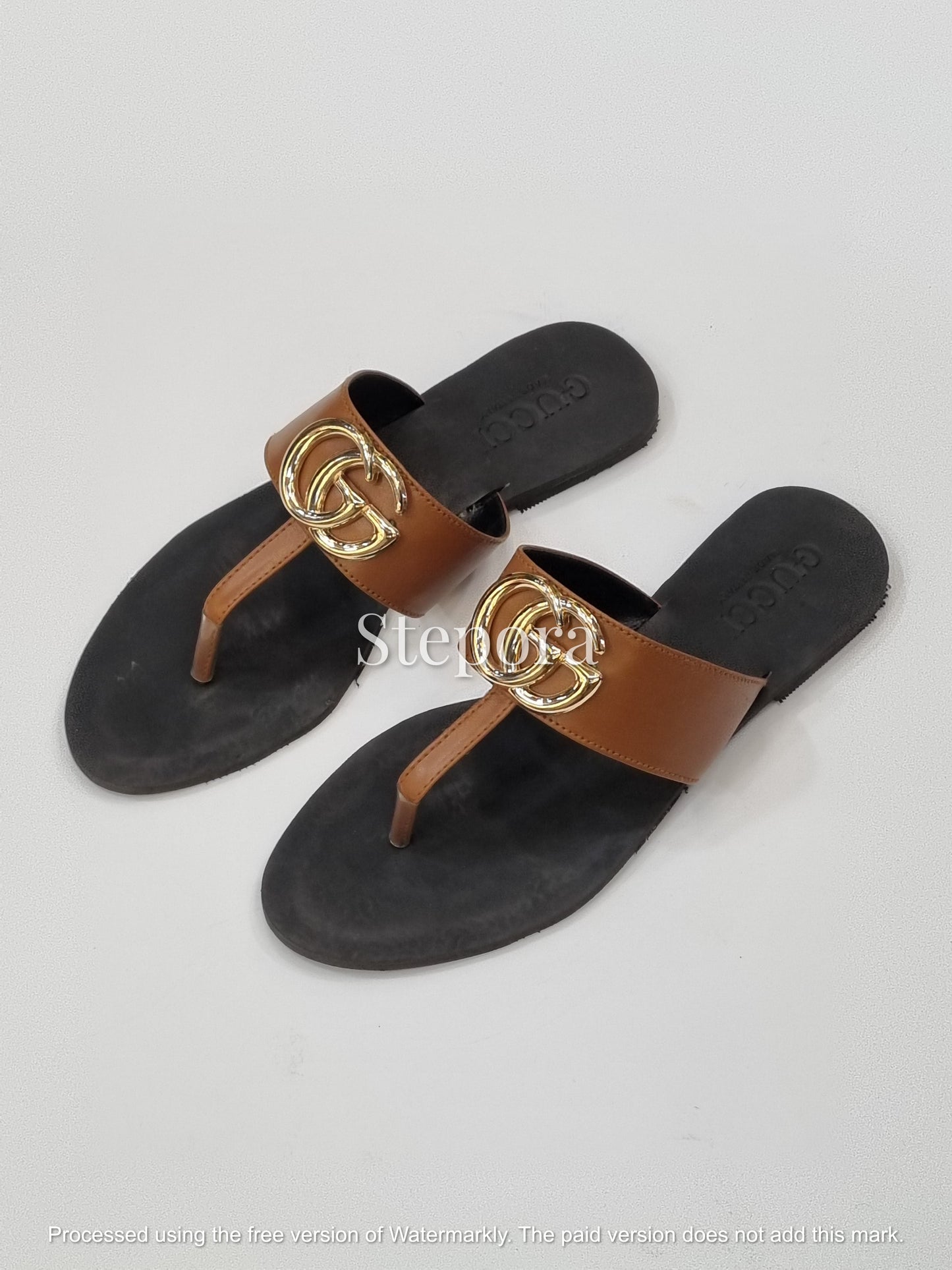 Luxe Gold Interlock Buckle T-Strap Flat Sandals – Women’s Summer Slides