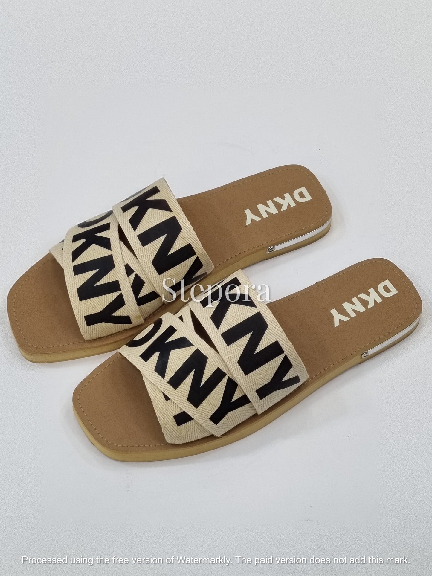 Bold Letter Print Criss-Cross Canvas Slides – Women’s Casual Flat Sandals