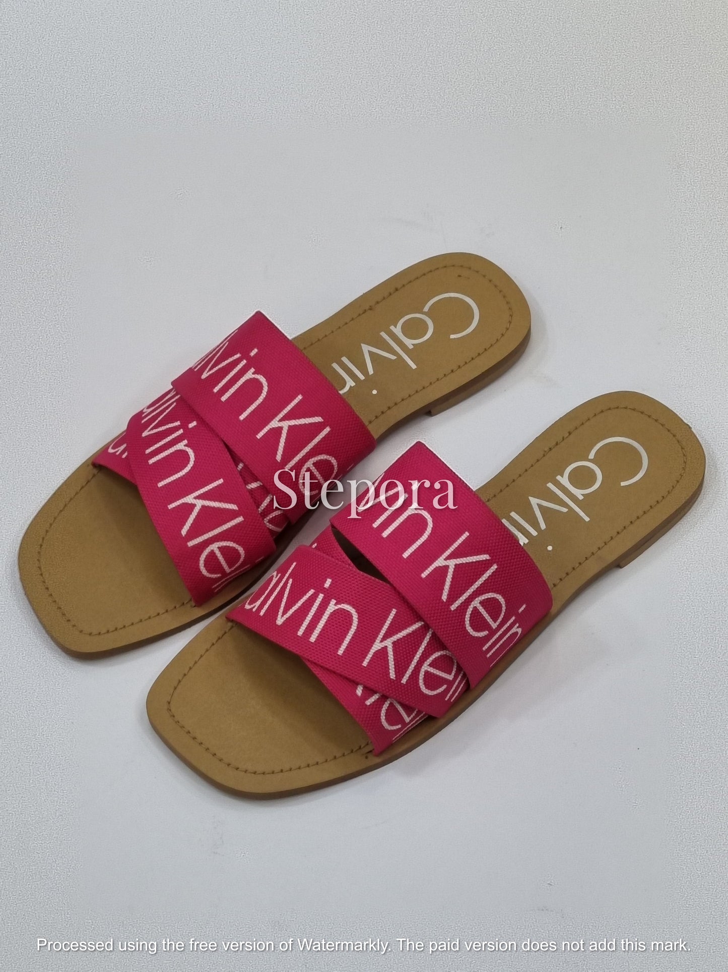 Contemporary Script Print Criss-Cross Slides – Women’s Everyday Flat Sandals