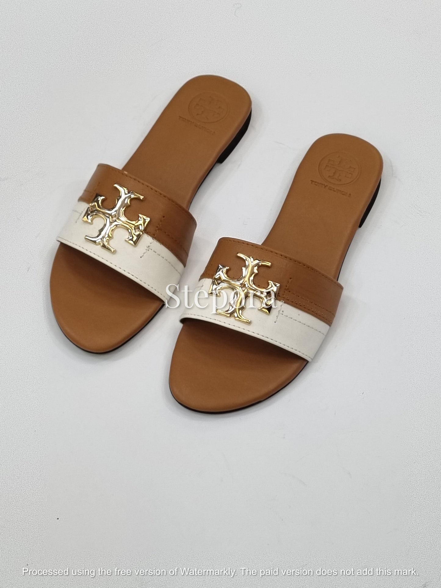 Two-Tone Gold Emblem Slides – Women’s Color Block Flat Sandals