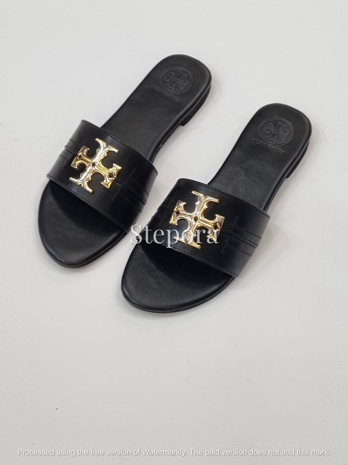 Classic Gold Cutout Emblem Slides – Women’s Matte Flat Sandals