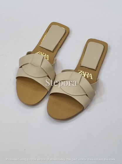 Modern Interlaced Wide-Strap Slides – Women’s Woven Style Flat Sandals