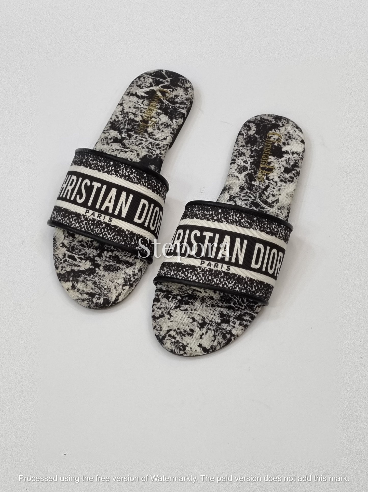 Abstract Parisian Print Canvas Slides – Women’s Artistic Flat Sandals