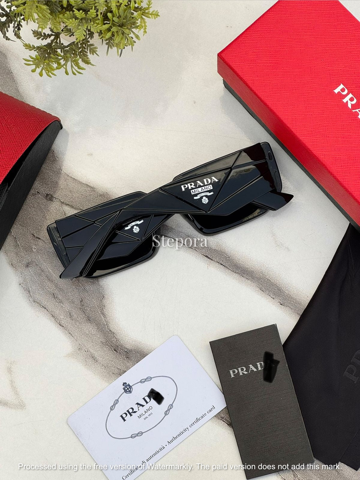Geometric Bold Rectangle Sunglasses