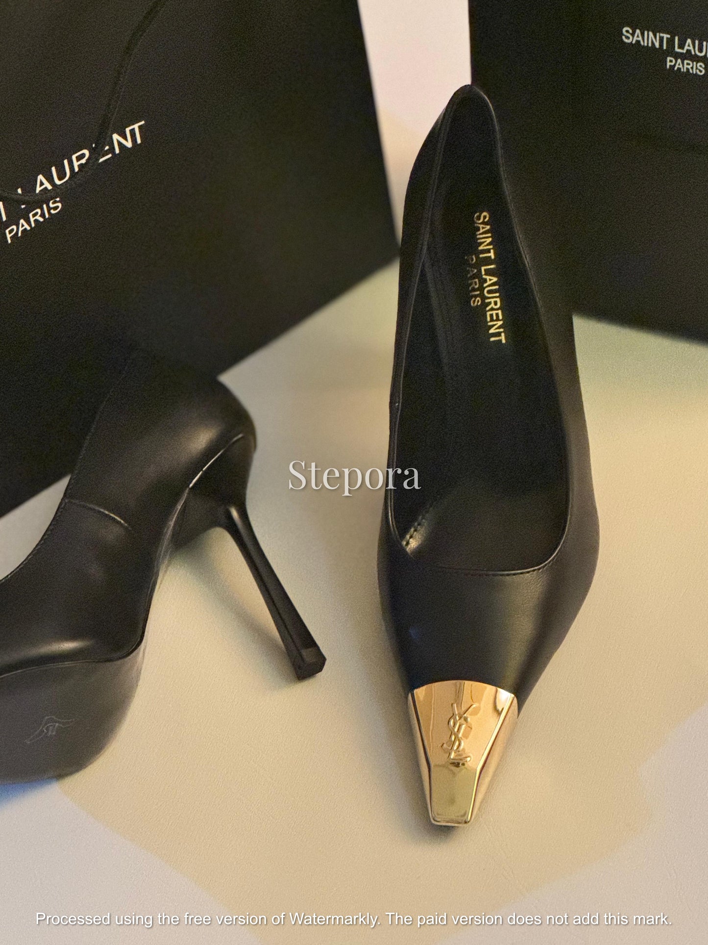 Metal-Toe Pointed Pumps